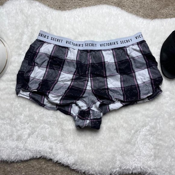 Victoria’s Secret sleep pajama shorts! - Picture 2 of 4